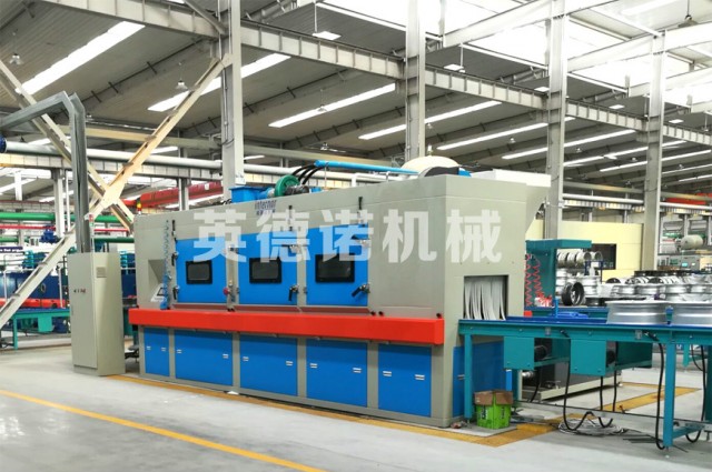 汽車(chē)鋁輪轂噴砂處理-通過(guò)式濕噴砂機(jī)